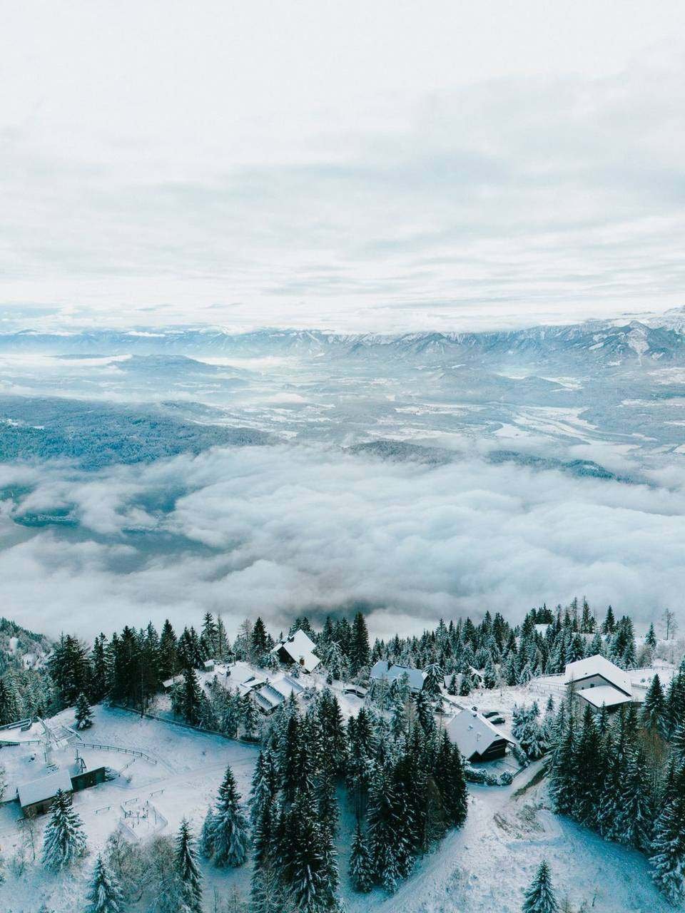 Winterlandschaft auf der Gerlitzen Alpe über den Wolken, Kärnten
